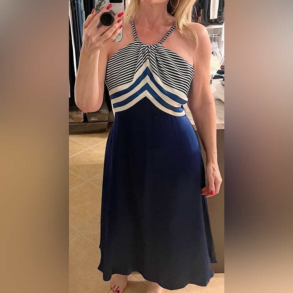 NWT - LAUREN RALPH LAUREN Charmeuse
Chain Halter Dress size 10 - Picture 5 of 5